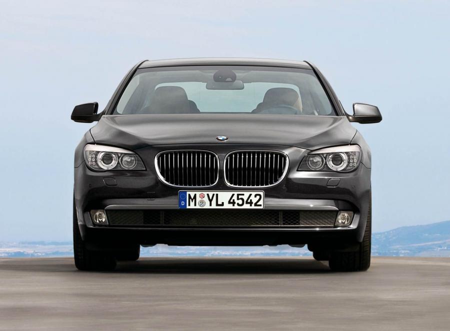  BMW 7-Series 2009 года  (фото 164 из 167)